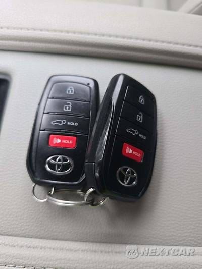 2024 Toyota Grand Highlander XLE - zdjęcie 8 z 24 - miniatura