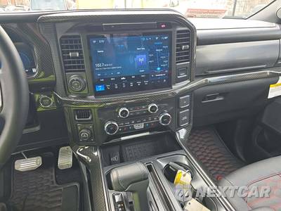 2025 Ford F-150 Lariat Crew Cab Short Bed - zdjęcie 10 z 22 - miniatura