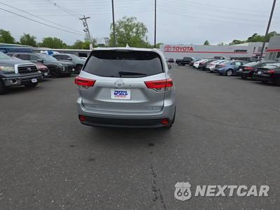 2019 Toyota Highlander XLE - zdjęcie 4 z 24 - miniatura