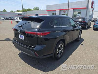 2023 Toyota Highlander XLE - zdjęcie 3 z 27 - miniatura