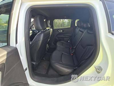 2025 Jeep Compass Latitude - zdjęcie 10 z 21 - miniatura