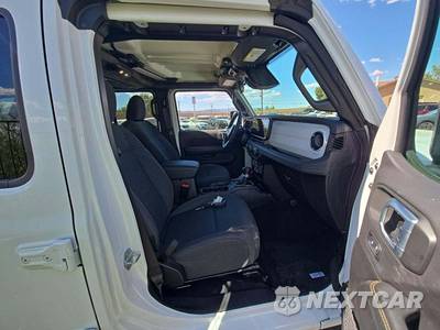 2026 Jeep Wrangler 4 Door Sahara - zdjęcie 15 z 20 - miniatura