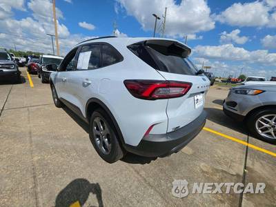 2025 Ford Escape ST-Line Select - zdjęcie 2 z 21 - miniatura