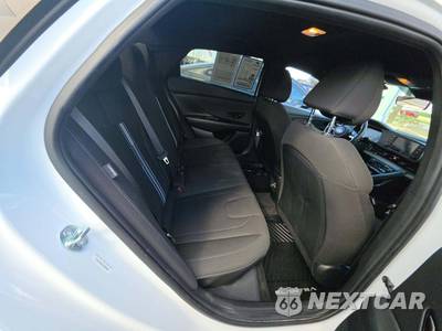 2025 Hyundai Elantra SEL Sport - zdjęcie 16 z 21 - miniatura