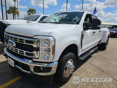 2026 Ford Super Duty F-350 XLT Crew Cab Long Bed DRW