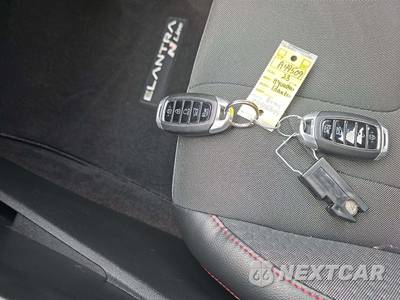 2023 Hyundai Elantra N Line - zdjęcie 8 z 24 - miniatura