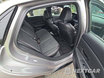 2023 Hyundai Elantra N Line - zdjęcie 16 z 24 - miniatura
