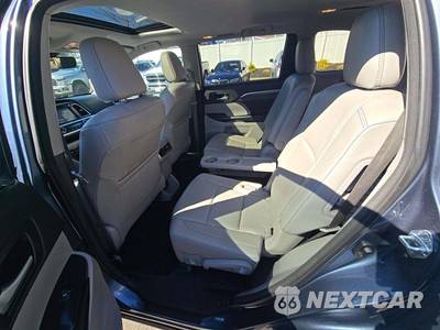 2018 Toyota Highlander Limited - zdjęcie 13 z 26 - miniatura