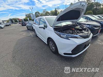 2026 Toyota Sienna LE 8-Passenger 120.5" WB - zdjęcie 4 z 24 - miniatura