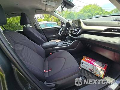 2025 Toyota Highlander LE - zdjęcie 19 z 25 - miniatura