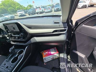 2025 Toyota Highlander LE - zdjęcie 20 z 25 - miniatura