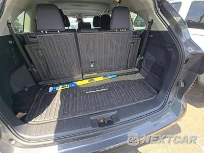 2025 Toyota Highlander LE - zdjęcie 15 z 25 - miniatura