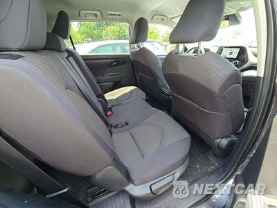 2025 Toyota Highlander LE - zdjęcie 17 z 25 - miniatura