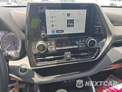 2025 Toyota Highlander LE - zdjęcie 10 z 25 - miniatura