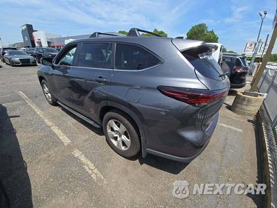 2025 Toyota Highlander LE - zdjęcie 2 z 25 - miniatura