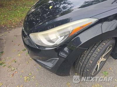 2016 Hyundai Elantra SE Sedan - zdjęcie 23 z 31 - miniatura