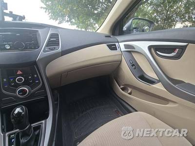 2016 Hyundai Elantra SE Sedan - zdjęcie 19 z 31 - miniatura