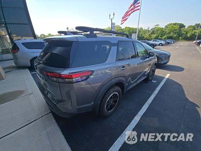 2023 Nissan Pathfinder Rock Creek - zdjęcie 3 z 24 - miniatura