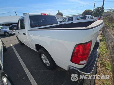 2022 Ram 1500 Classic SLT Crew Cab Short Bed - zdjęcie 2 z 26 - miniatura