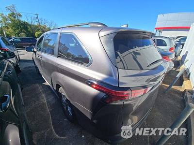 2022 Toyota Sienna LE 8-Passenger 120.5" WB - zdjęcie 2 z 28 - miniatura