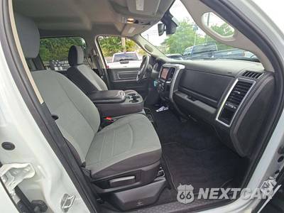 2022 Ram 1500 Classic SLT Crew Cab Short Bed - zdjęcie 18 z 31 - miniatura
