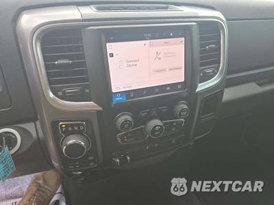 2022 Ram 1500 Classic SLT Crew Cab Short Bed - zdjęcie 10 z 31 - miniatura