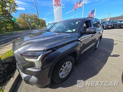 2024 Toyota Sequoia SR5