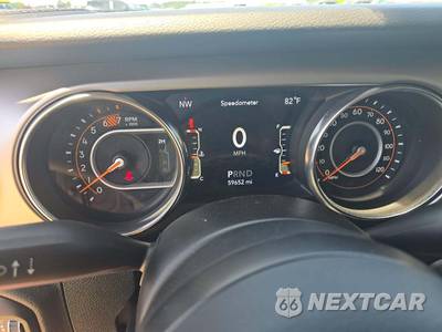 2021 Jeep Wrangler Unlimited 80th Anniversary - zdjęcie 9 z 24 - miniatura