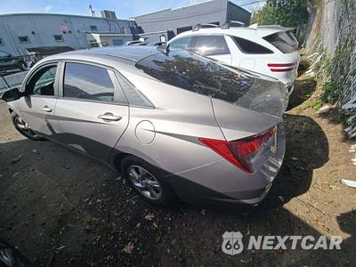 2021 Hyundai Elantra SE - zdjęcie 2 z 30 - miniatura