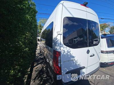 2024 Mercedes-Benz Sprinter 2500 Passenger Van Standard Roof 144.0" WB - zdjęcie 2 z 22 - miniatura