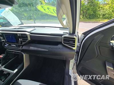 2023 Toyota Tundra SR Crew Cab Short Bed - zdjęcie 19 z 23 - miniatura