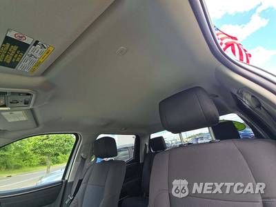 2023 Toyota Tundra SR Crew Cab Short Bed - zdjęcie 11 z 23 - miniatura