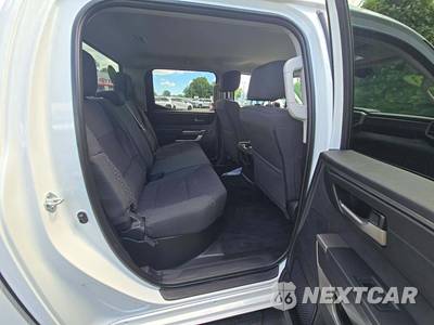 2023 Toyota Tundra SR Crew Cab Short Bed - zdjęcie 16 z 23 - miniatura