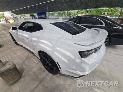 2022 Chevrolet Camaro 1SS Coupe - zdjęcie 2 z 23 - miniatura