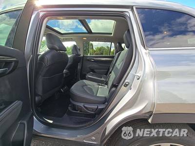 2026 Toyota Highlander Hybrid Platinum - zdjęcie 10 z 33 - miniatura