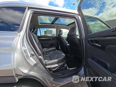 2026 Toyota Highlander Hybrid Platinum - zdjęcie 14 z 33 - miniatura