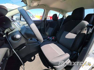 2024 Nissan Versa S - zdjęcie 3 z 30 - miniatura