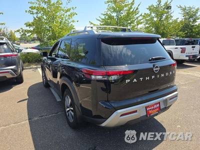 2023 Nissan Pathfinder SL - zdjęcie 2 z 24 - miniatura