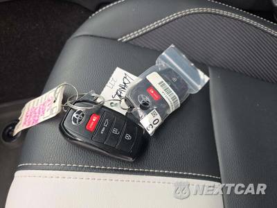 2025 Toyota SE - zdjęcie 8 z 22 - miniatura