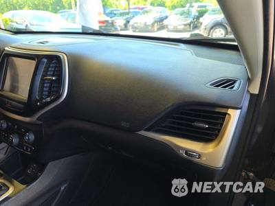 2017 Jeep Cherokee Latitude - zdjęcie 19 z 20 - miniatura