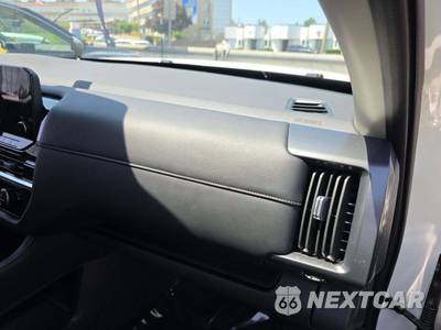 2023 Nissan Pathfinder SL - zdjęcie 20 z 21 - miniatura