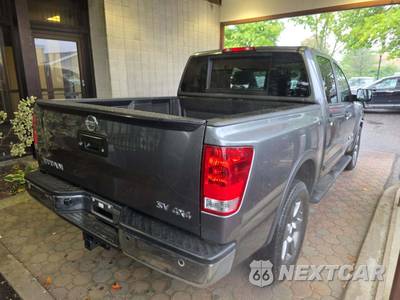 2015 Nissan TITAN SV Crew Cab Short Bed - zdjęcie 3 z 22 - miniatura
