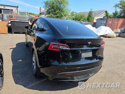 2020 Tesla Model Y Long Range - zdjęcie 2 z 22 - miniatura