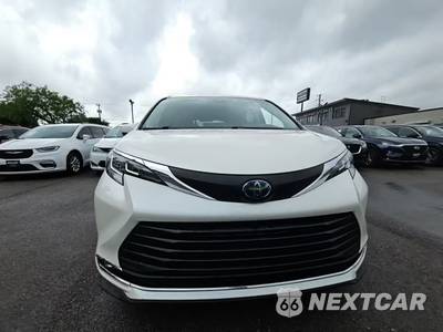 2021 Toyota Sienna XLE 8-Passenger 120.5" WB - zdjęcie 2 z 31 - miniatura