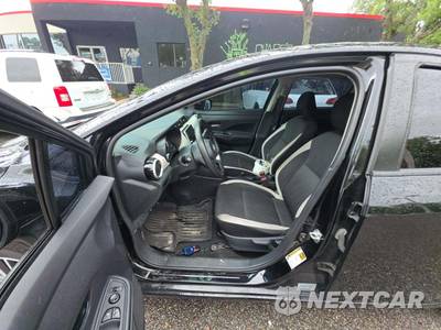 2021 Nissan Versa SV - zdjęcie 6 z 25 - miniatura