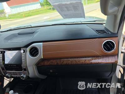 2020 Toyota Tundra 1794 Edition Crew Cab Short Bed - zdjęcie 19 z 24 - miniatura