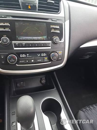 2017 Nissan Altima 2.5 SV - zdjęcie 32 z 33 - miniatura