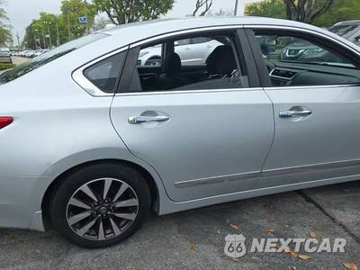 2017 Nissan Altima 2.5 SV - zdjęcie 5 z 33 - miniatura