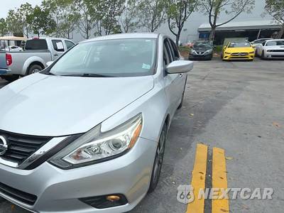2017 Nissan Altima 2.5 SV - zdjęcie 1 z 33 - miniatura