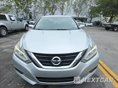 2017 Nissan Altima 2.5 SV - zdjęcie 2 z 33 - miniatura